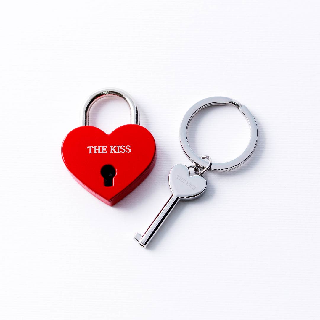 The Kiss Couple S The Shop Details Aqua City Odaiba
